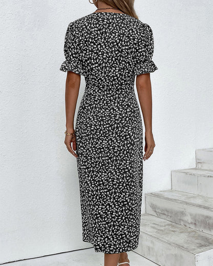 Elvira - Kortärmad Blommig Klänning