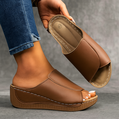 Livia™ | Ergonomiska halksäkra sandaler för smärtlindring