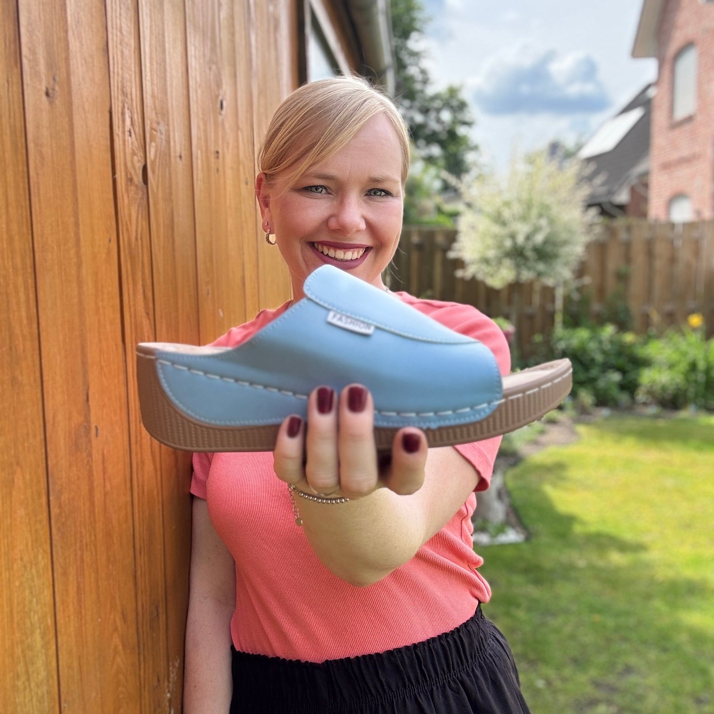 Livia™ | Ergonomiska halksäkra sandaler för smärtlindring